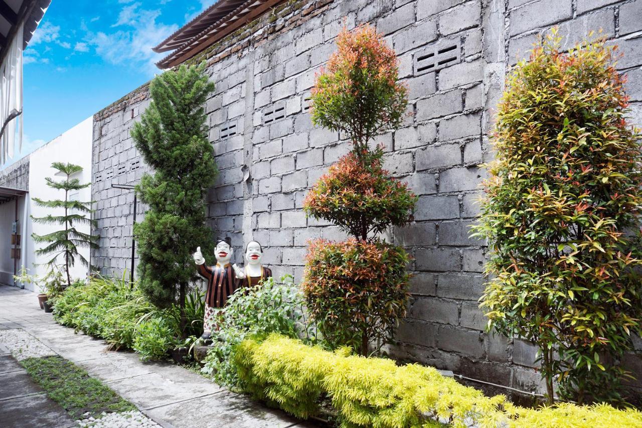 Grha Vege Jawi Syariah Mitra Reddoorz Hotel Yogyakarta Exterior photo